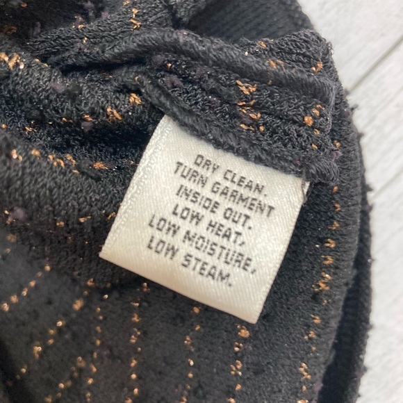 St. John Knit Metallic Skirt - Picture 7 of 7